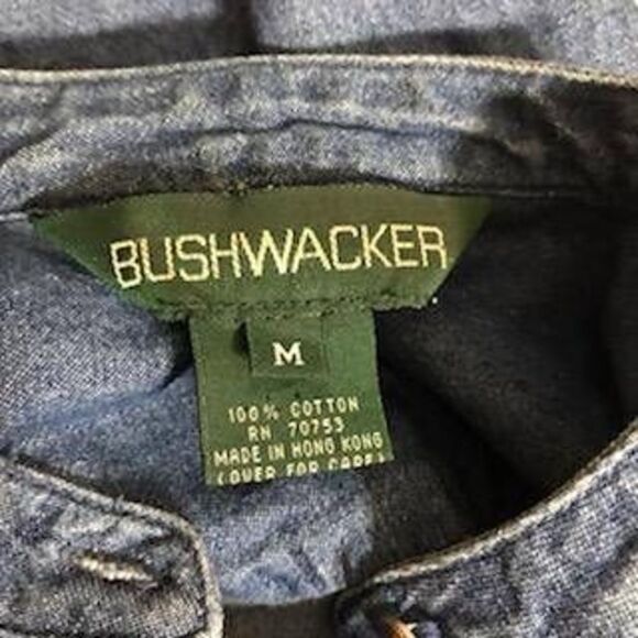 Bushwacker Vtg Christmas Denim Shirt Size M - Picture 9 of 9